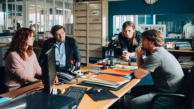 image de la news Engrenages saison 7 sur Canal + : plongée vertigineuse au cœur du trafic financier chez les cols blancs