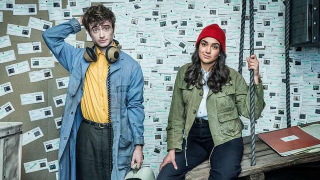 image de la news Miracle Workers : que pense la presse US de la série avec Daniel Radcliffe et Steve Buscemi ?