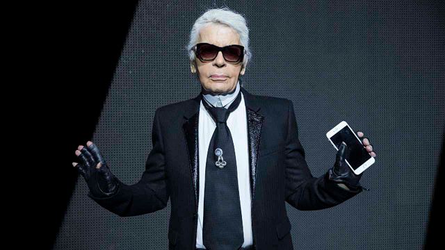 image de la news Mort de Karl Lagerfeld, roi de la haute couture parisienne
