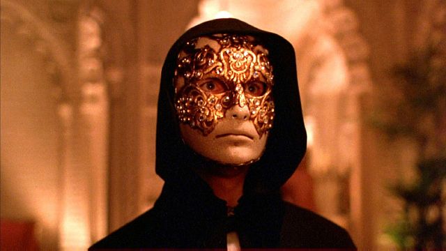 image de la news Cate Blanchett "joue" dans Eyes Wide Shut et on l'apprend 20 ans après