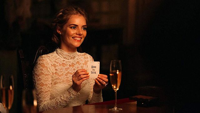 image de la news Wedding Nightmare : qui est Samara Weaving, la proie de ce cache-cache mortel ?