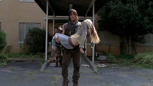 image de la news The Walking Dead saison 10 : avez-vous repéré cet hommage à une scène culte de la série dans l'épisode 15 ?