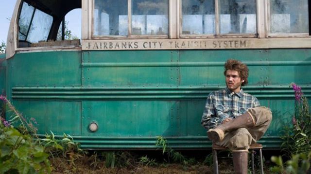 Into the Wild : le bus emblématique du film a quitté l'Alaska