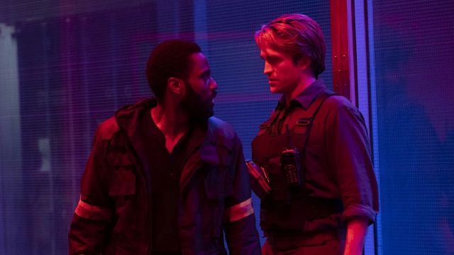 image de la news Tenet : le plafond d'une salle de cinéma s'effondre durant une séance à Singapour