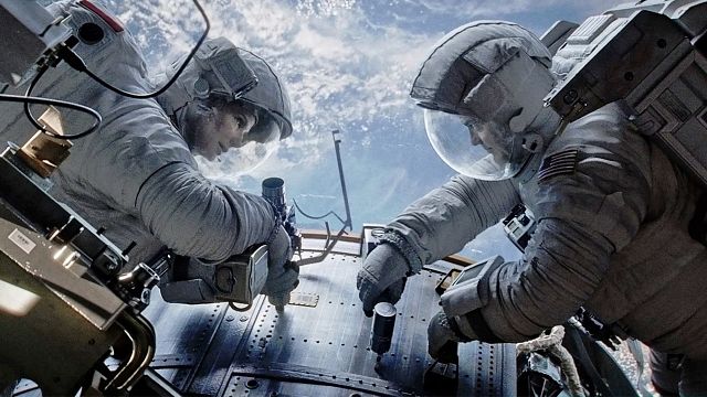 image de la news Gravity sur TFX : où se cache Ed Harris dans le film ?