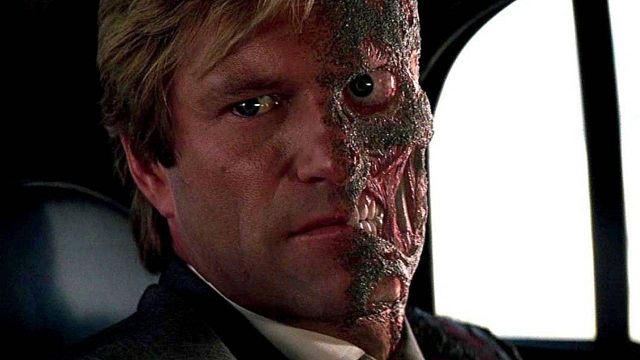 image de la news The Dark Knight est un film d'auteur pour Aaron Eckhart (Harvey Dent)