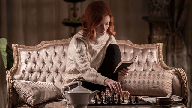 image de la news Le Jeu de la dame sur Netflix : la série événement devient une comédie musicale