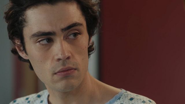 image de la news Demain nous appartient : qui est Charles Crehange, l'interprète du mystérieux Quentin ?