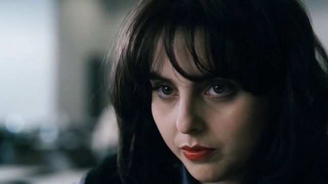 image de la news Bande-annonce American Crime Story sur CANAL+ : Ryan Murphy revisite le scandale Bill Clinton et Monica Lewinsky