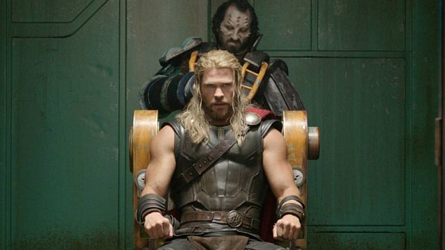 image de la news Thor Ragnarok : pourquoi le super-héros s'est-il fait couper les cheveux ?