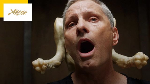 image de la news Les Crimes du Futur à Cannes 2022 : "fascinant", "déviant", "dérangeant"... Que pense le festival du nouveau Cronenberg ?
