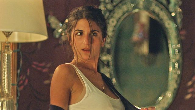 Under Girls' Skirts Trailer VF