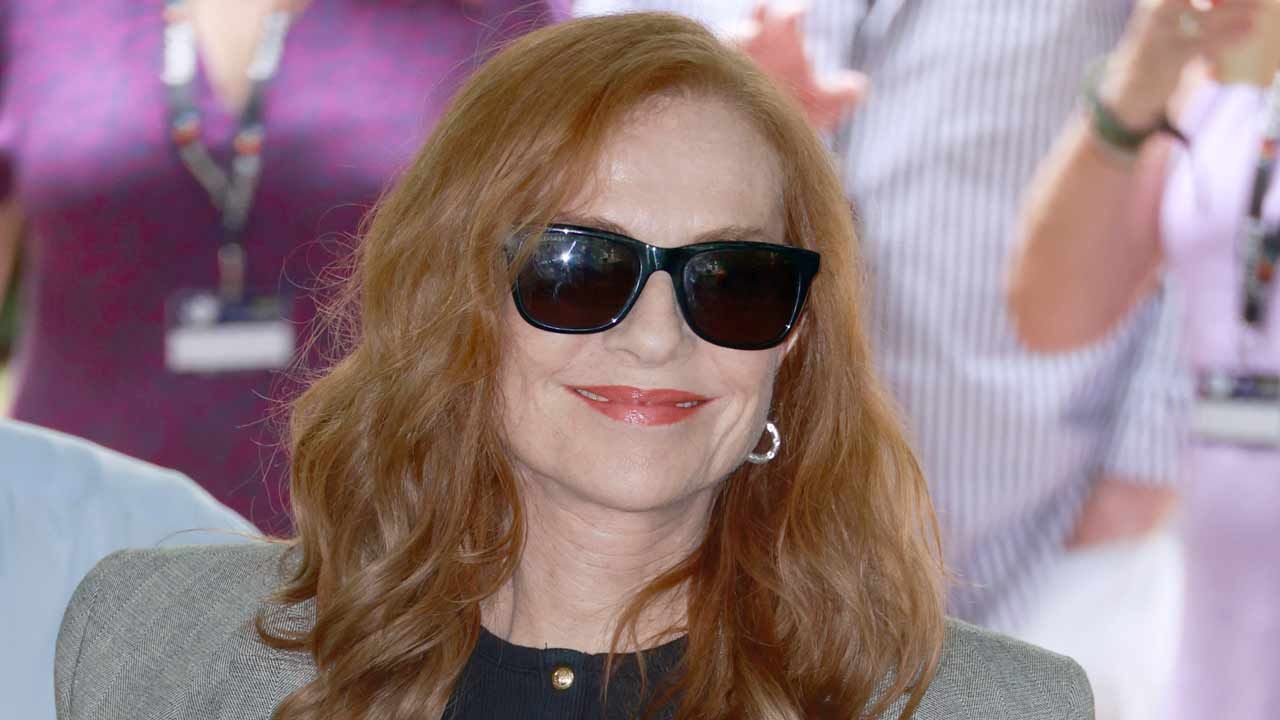 73 ans, 165 films, 2 César... C'est l'une des plus légendaires actrices françaises et elle sera dans un thriller britannique qui fait très envie !