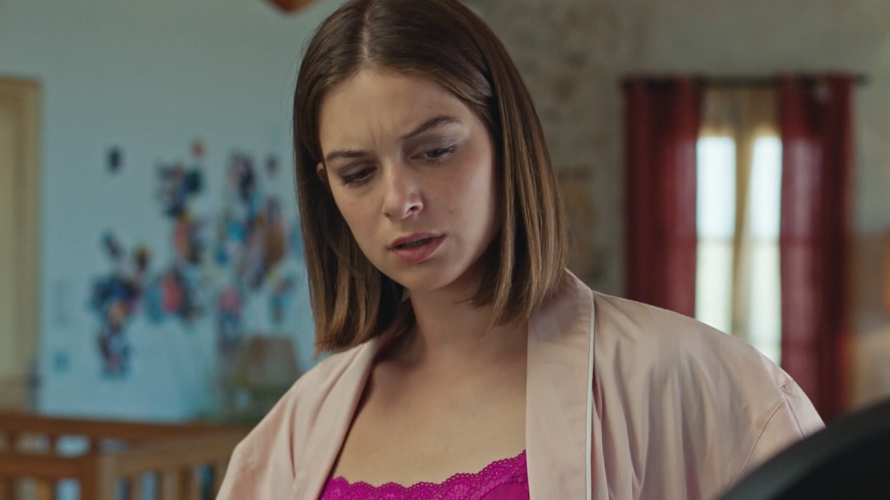 Ici Tout Commence : Carla Minée Par Son Poids, Est-Elle Sur Le Point De Sombrer ?