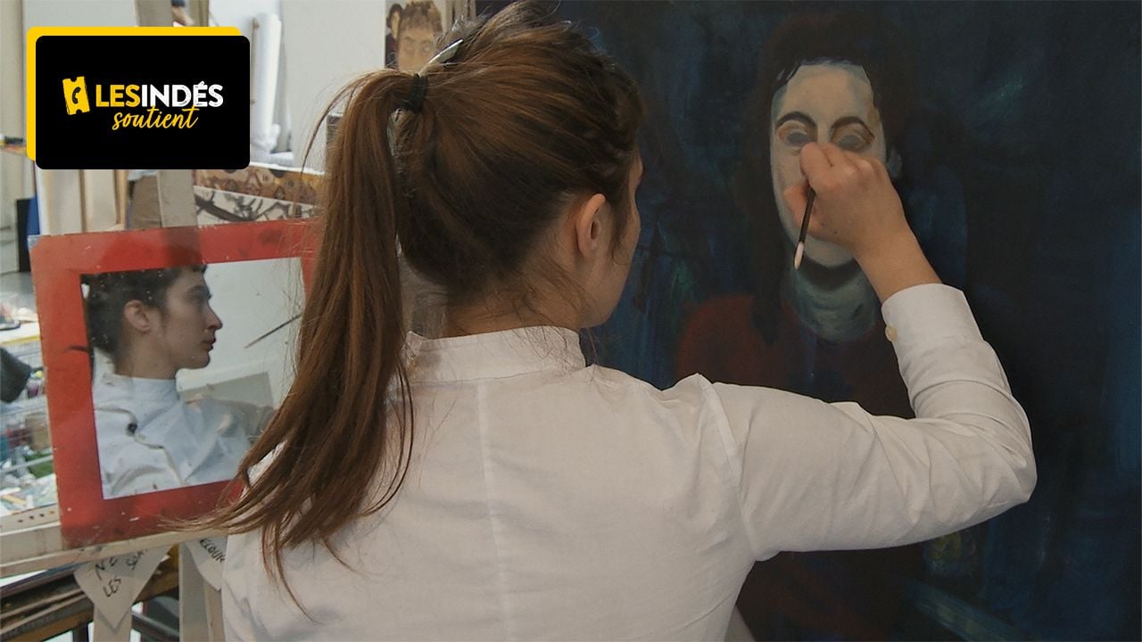 Immerse yourself in the daily life of this international artist with Apollonia Apollonia, now in theaters