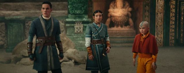 Sokka (Ian Ousley), Katara (Kiawentiio Tarbell) et Aang (Gordon Cormier)