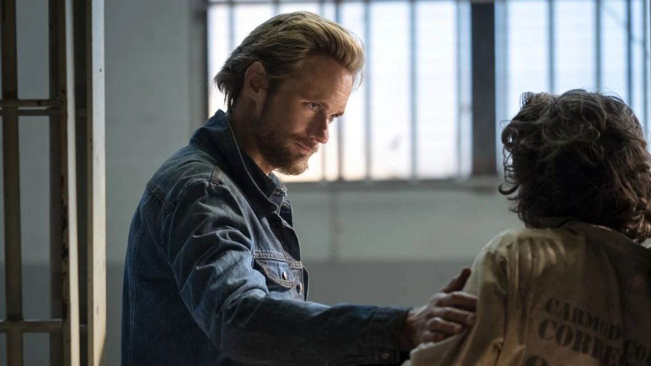 Alexander Skarsgård dans le rôle iconique de Randall Flagg dans la version de 2020.