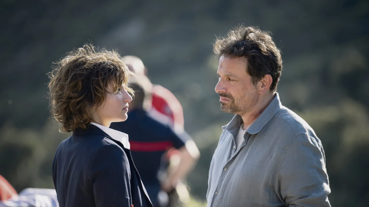 A priori : "On a voulu croire jusqu'au bout qu'il allait revenir" ... Voici comment l'équipe de la série se préparait au potentiel retour de Bruno Salomone