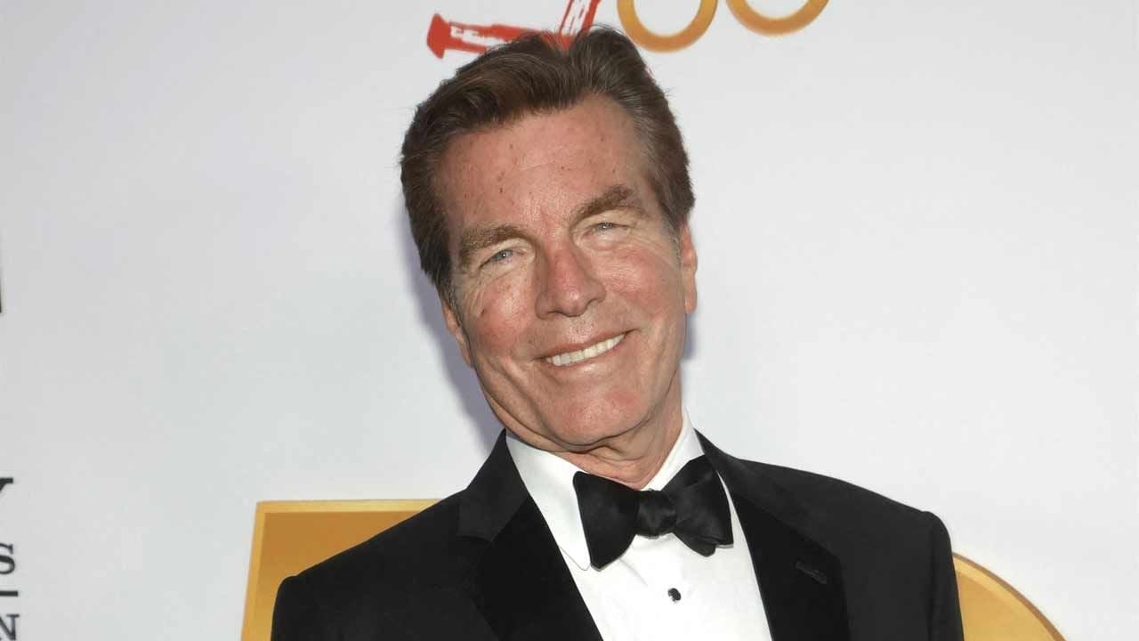 Après 24 ans dans Les Feux de l'amour, cette star décroche enfin un autre rôle dans la série de science-fiction du créateur de Breaking Bad