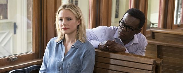 Kristen Bell et William Jackson Harper dans “The Good Place” (2016-2020)