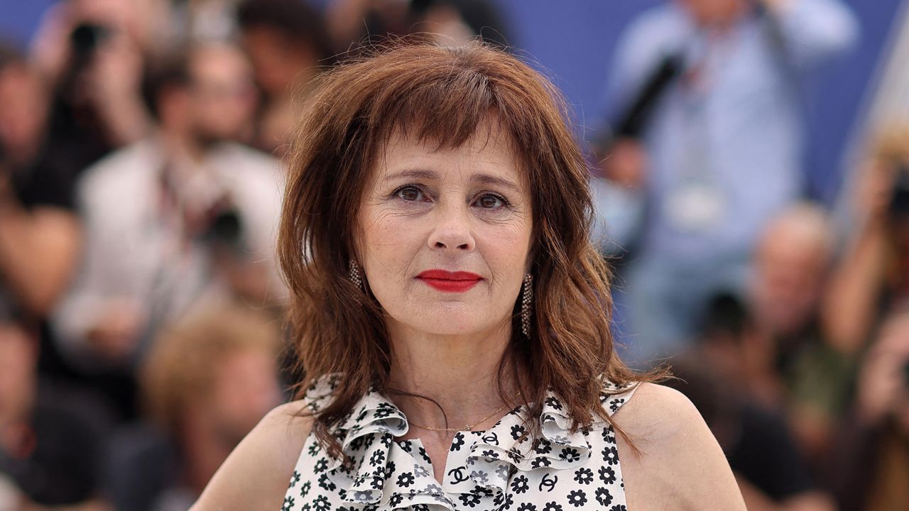 “Everyone who has worked with Gerard Depardieu knows that he attacks women”: actor Anouk Greenberg’s edifying testimony.