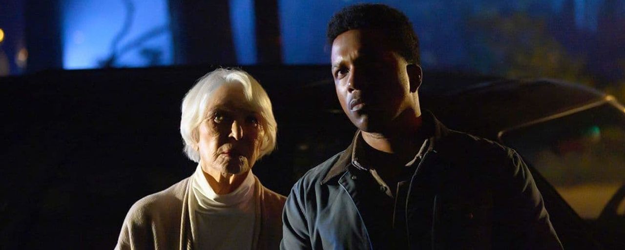 Ellen Burstyn et Leslie Odom Jr.