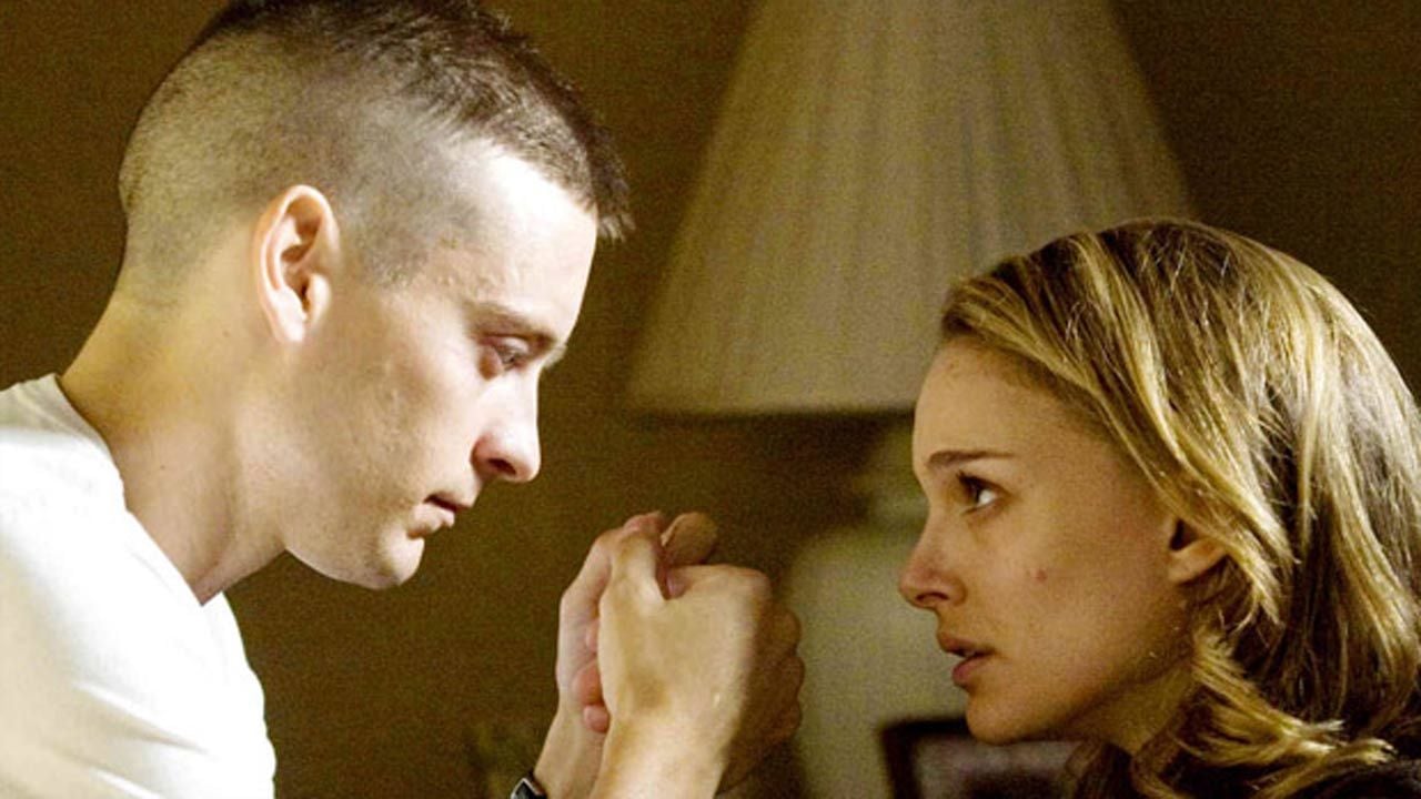 "Ça faisait deux mois que je n’avais pas fait ça" : il y a 16 ans, Tobey Maguire a vécu un tournage difficile aux côtés de Jake Gyllenhaal et Natalie Portman