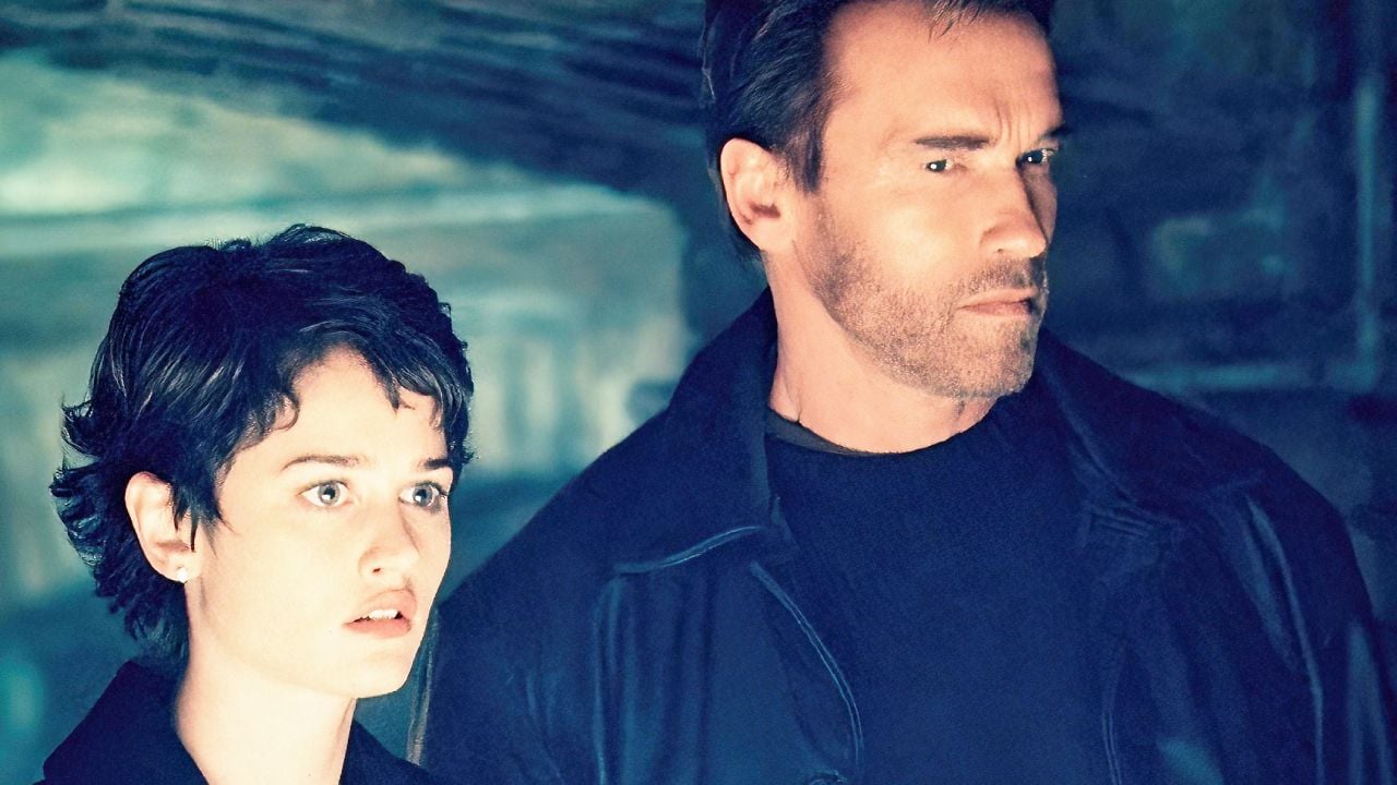 "Arnold Schwarzenegger m'a pété au visage" : 27 ans après, cette actrice n'a toujours pas pardonné le comportement de la star sur le tournage de ce film d'action