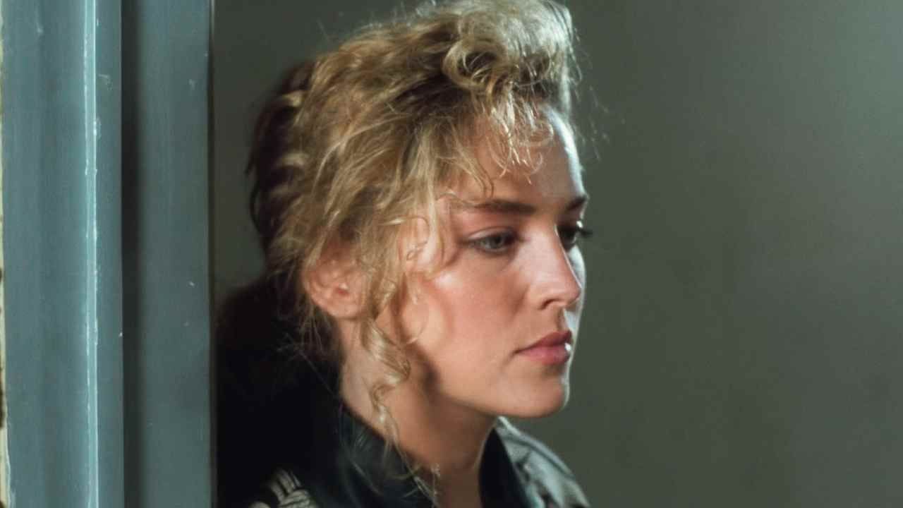 “What do you need this man?” Sharon Stone used hypnosis to manage the director of the main instinct