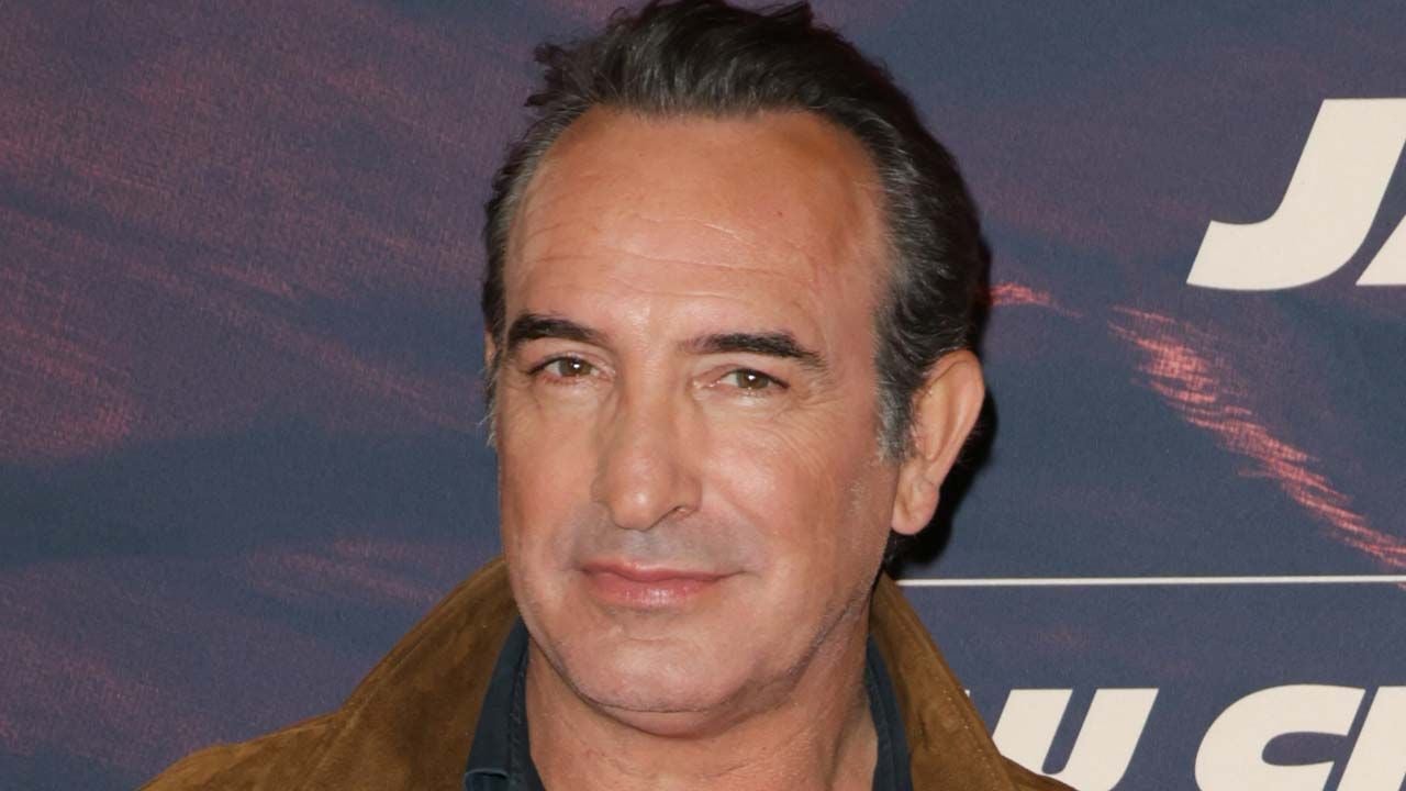 "C'est gentil, mais je décline" : il y a 18 ans, Jean Dujardin a refusé le rôle principal de cette comédie culte aux 20 millions d'entrées