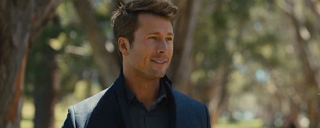 Glen Powell dans “Tout sauf toi” (2023)