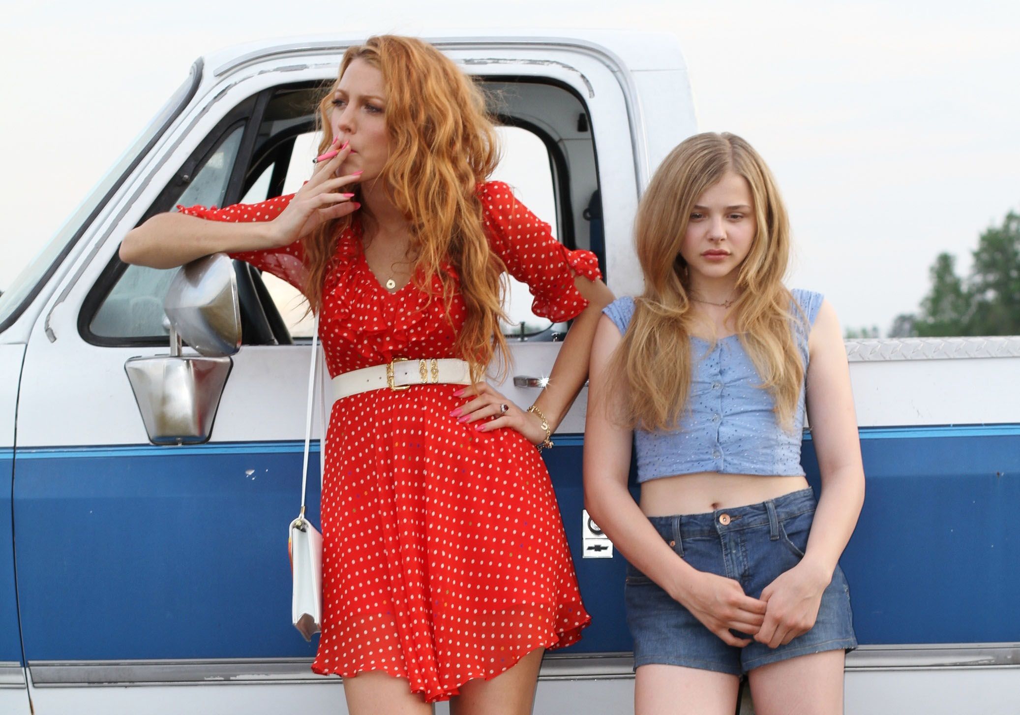 Cute girl movie. Хлоя Морец провинциалка. Хлоя Грейс Морец 2011. Хлоя Грейс Морец отчаянные домохозяйки. Хлоя Грейс Морец в фильме провинциалка.