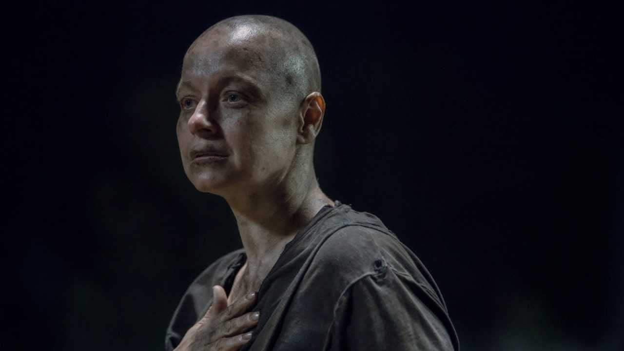 The Walking Dead saison 10 les Chuchoteurs attaquent Alexandria dans le teaser de l’épisode 9