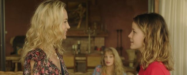Trop jeune pour moi (TF1) : que vaut la comédie romantique avec Hélène ...
