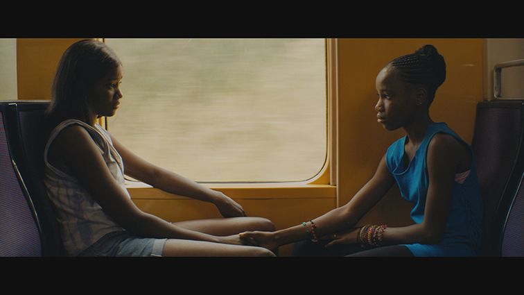 I Care A Lot Bande Annonce Vf Photo du film Bande de filles - Photo 16 sur 17 - AlloCiné