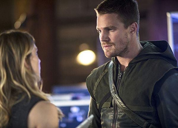 Stephen Amell Films Et Programmes Tv Photo de Stephen Amell - Photo Stephen Amell - AlloCiné