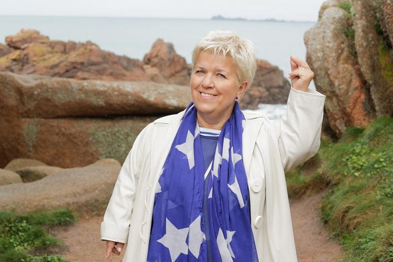 Joséphine Ange Gardien Suivez Le Guide Acteurs Joséphine, ange gardien : Photo Mimie Mathy - 24 sur 93 - AlloCiné