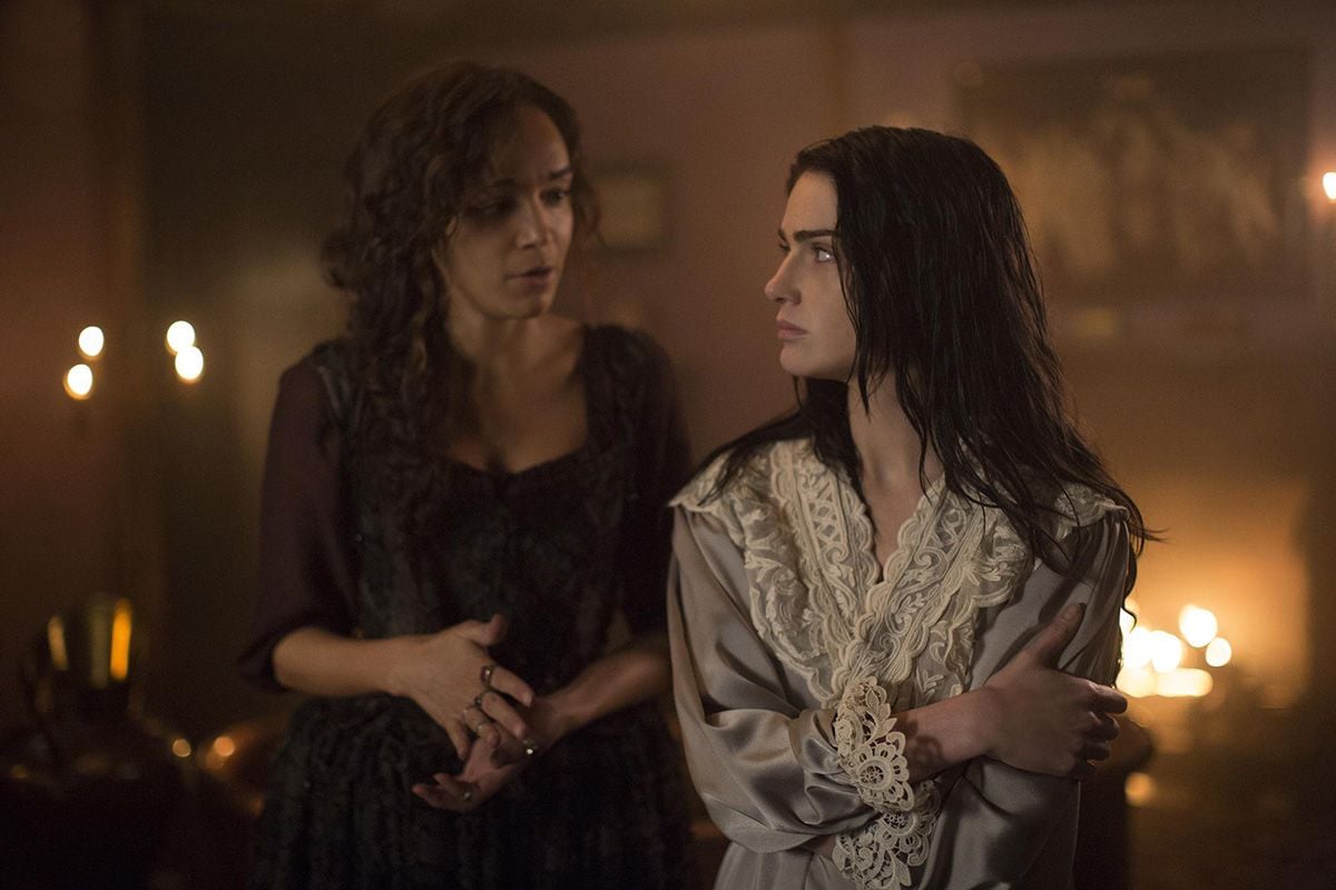 Films Et Séries Tv Avec Janet Montgomery Salem : Photo Ashley Madekwe, Janet Montgomery - 68 sur 244 - AlloCiné