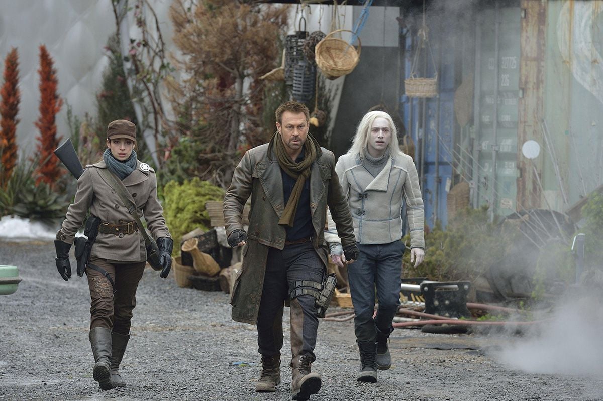 Anna Hopkins Films Et Programmes Tv Photo de Grant Bowler - Photo Anna Hopkins, Grant Bowler, Jesse Rath