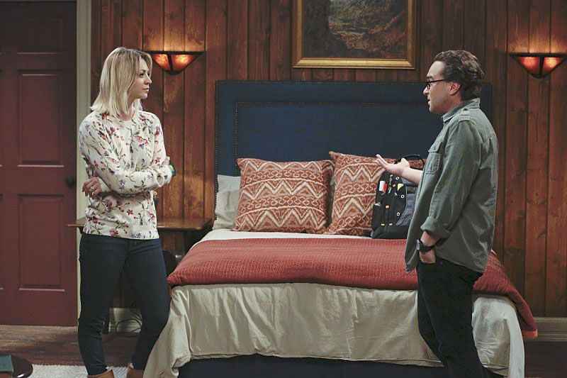 Photo de Kaley Cuoco - The Big Bang Theory : Photo Kaley Cuoco, Johnny ...