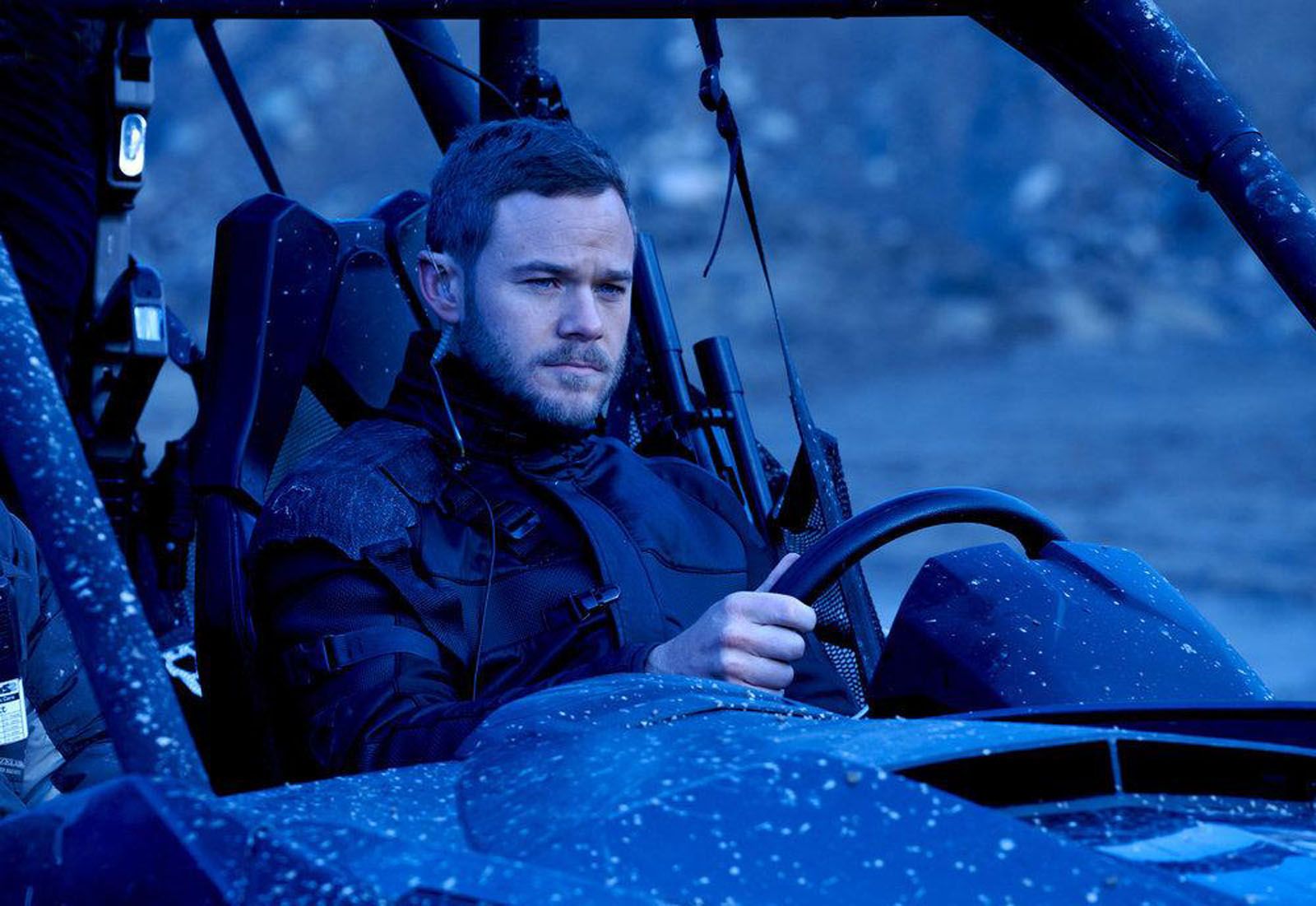 Films Et Séries Tv Avec Aaron Ashmore Killjoys : Photo Aaron Ashmore - 185 sur 272 - AlloCiné