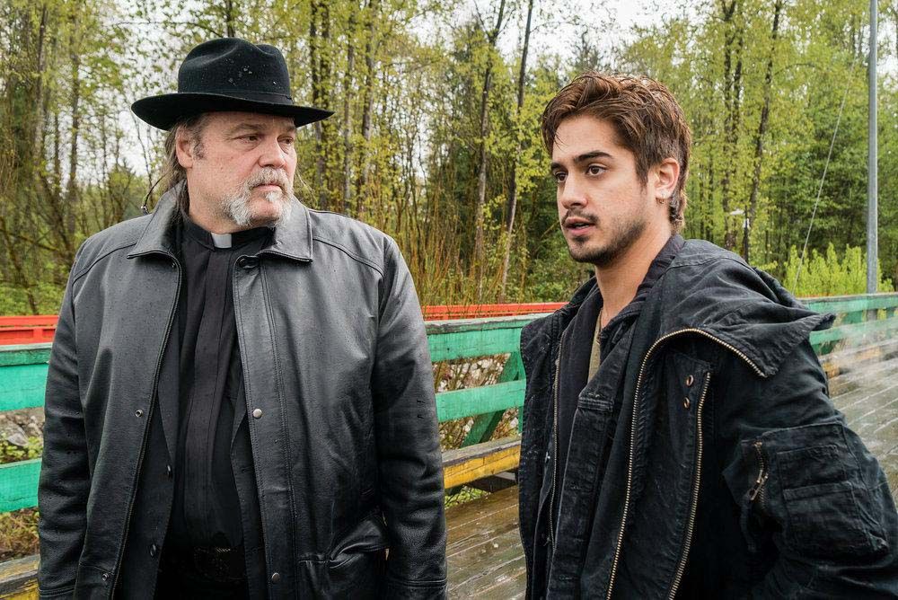 Films Et Séries Tv Avec Vincent D'onofrio Ghost Wars : Photo Avan Jogia, Vincent D'Onofrio - 60 sur 63 - AlloCiné