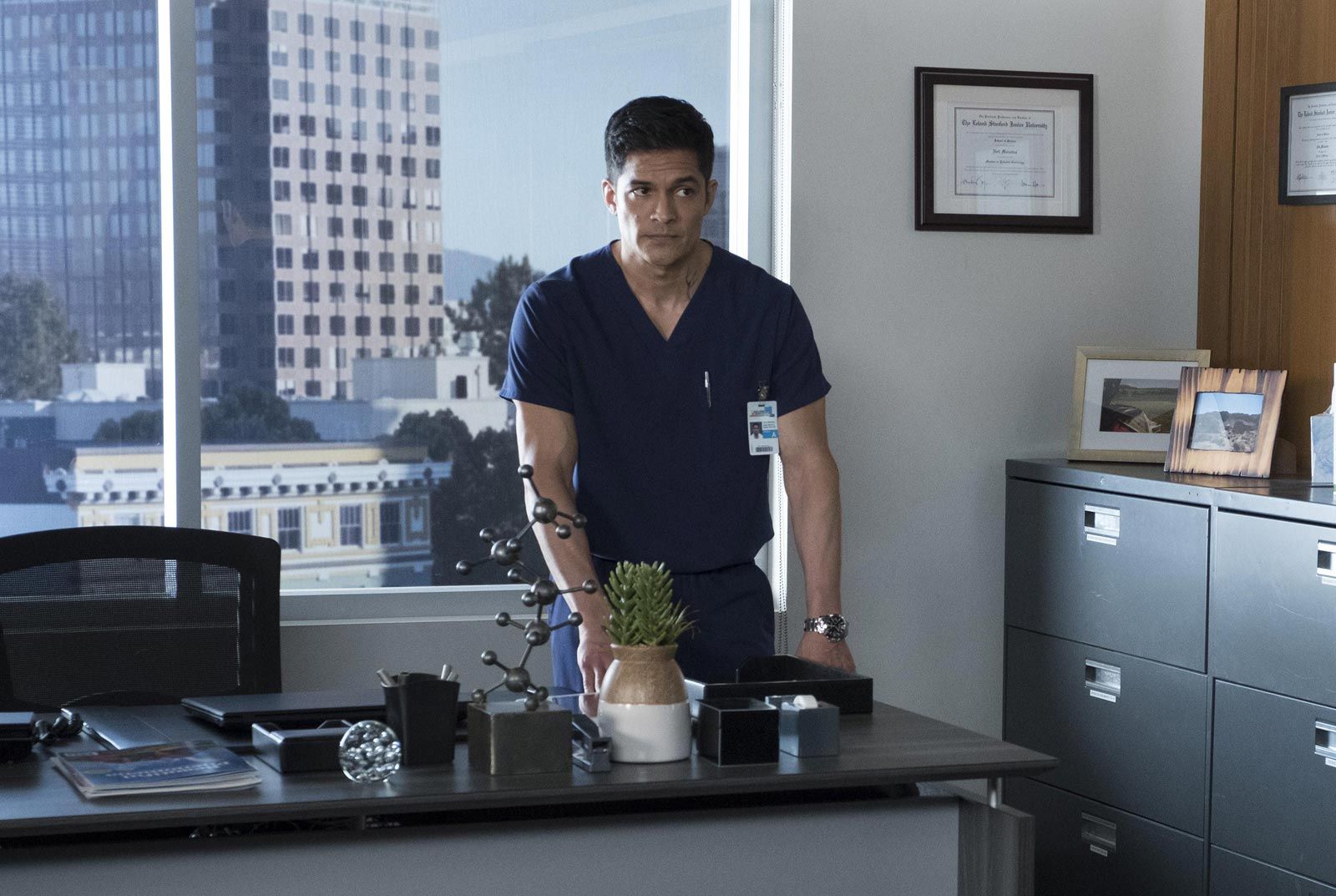 Plus Belle La Vie Saison 17 épisode 240 Good Doctor : Photo Nicholas Gonzalez - 238 sur 329 - AlloCiné