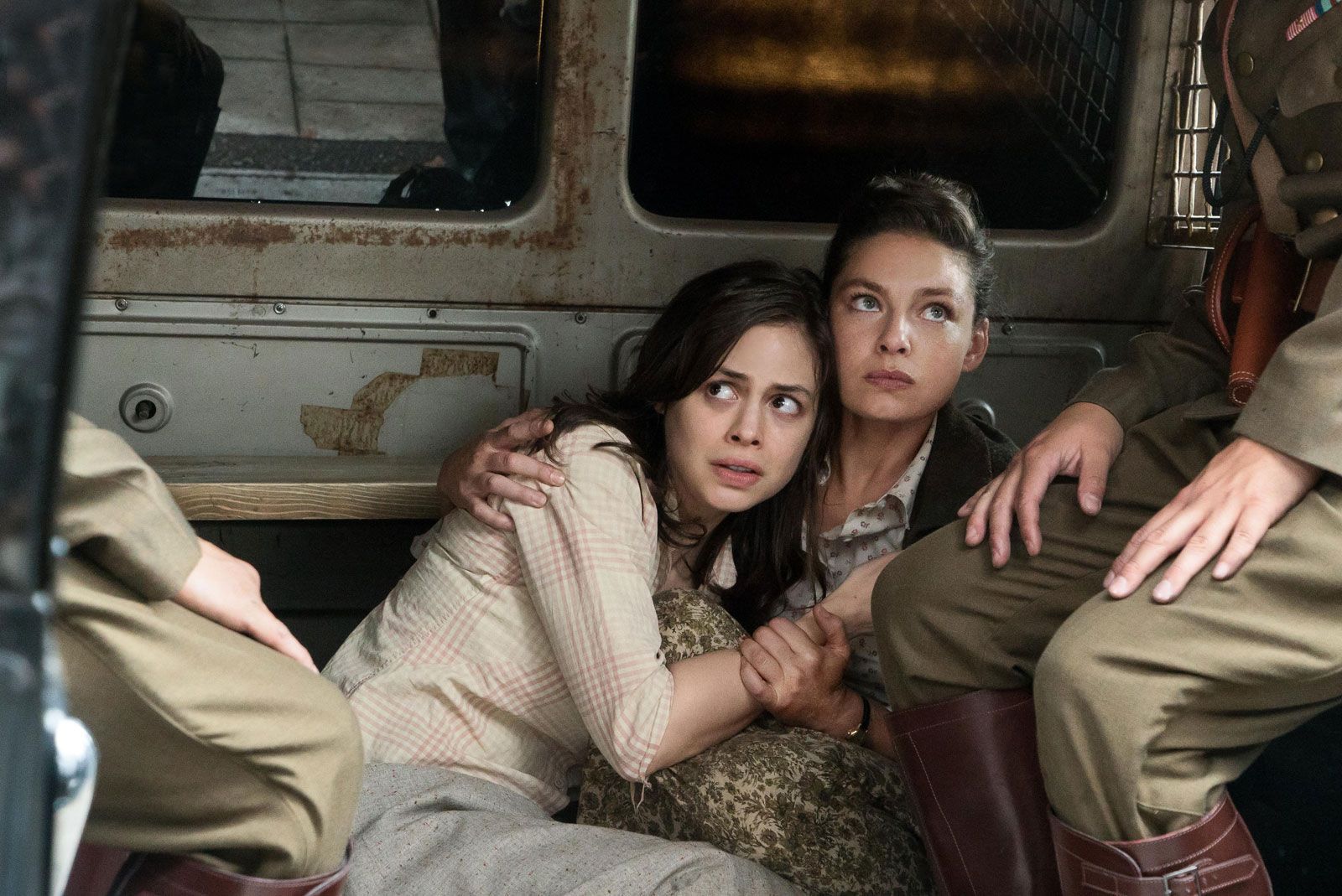 Films Et Séries Tv Avec Alexa Davalos Photo de Alexa Davalos - Photo Alexa Davalos, Conor Leslie - AlloCiné