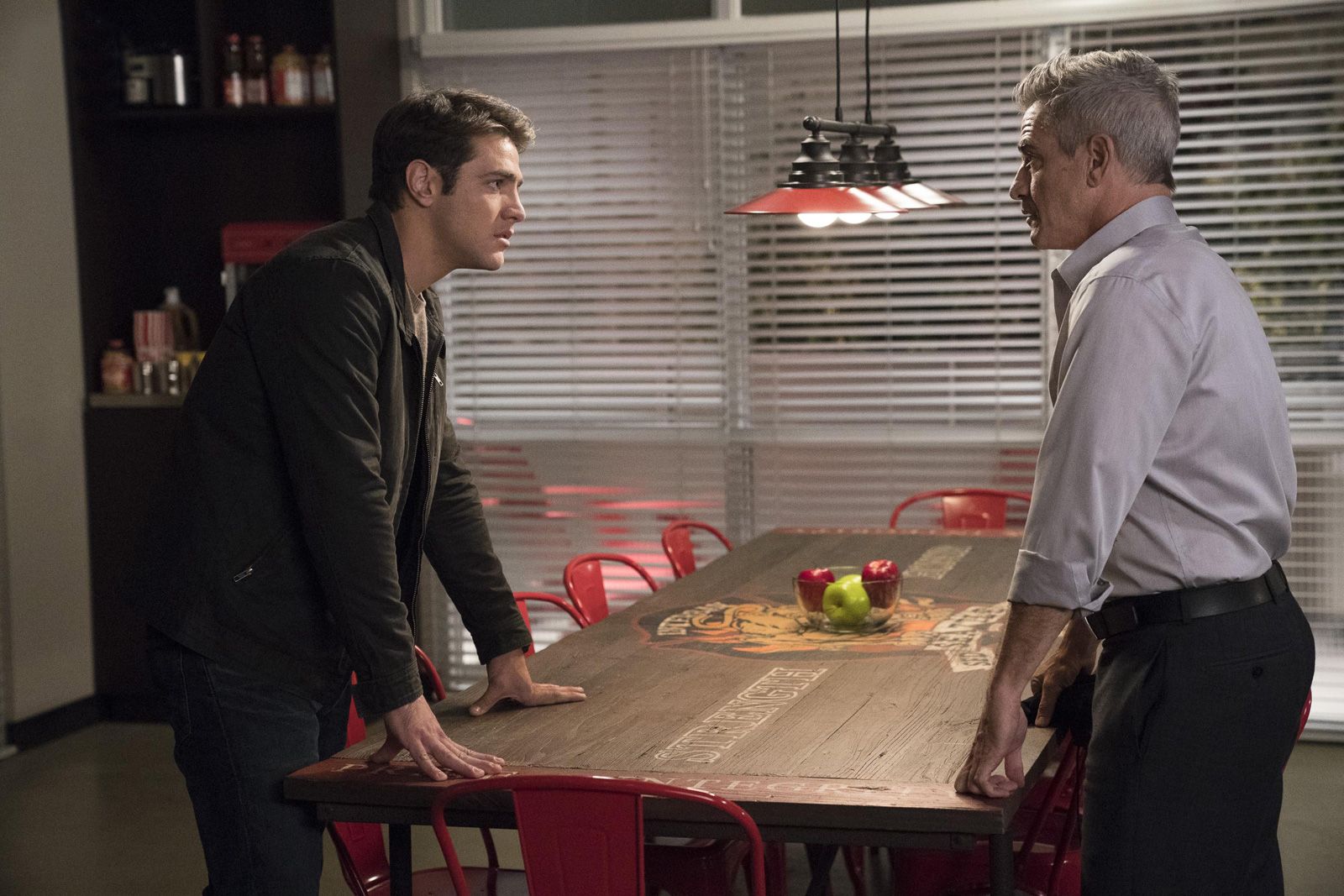 Station 19 Saison 5 Episode 19 Grey's Anatomy : Station 19 : Photo Alberto Frezza, Dermot Mulroney