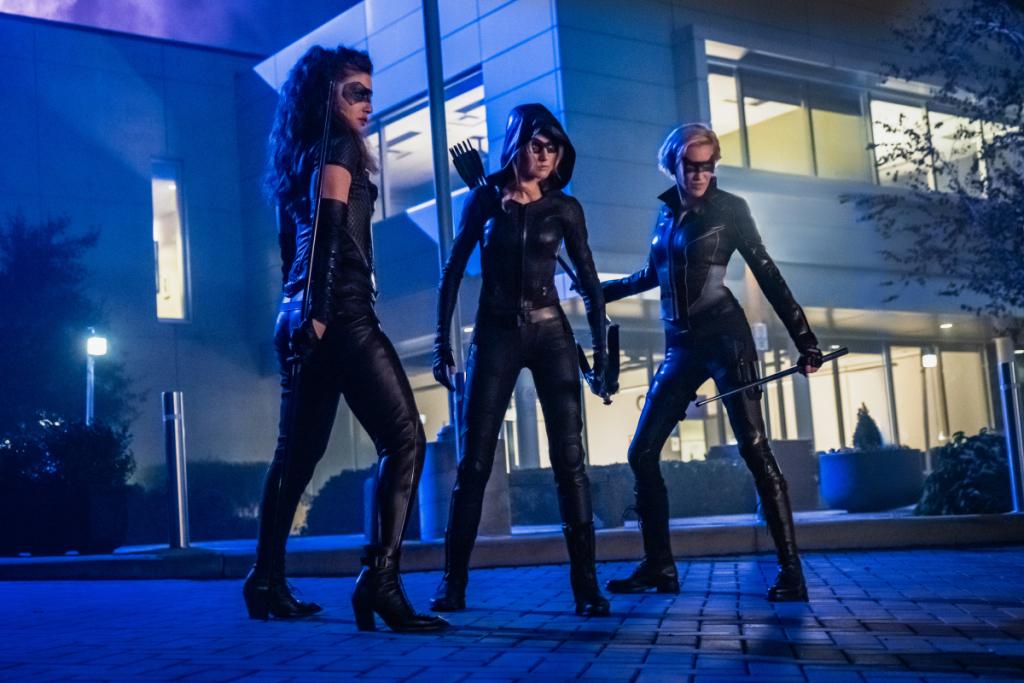 Arrow Arrow Photo Juliana Harkavy Katie Cassidy Katherine Mcnamara 25 Sur 1200 Allociné 8650