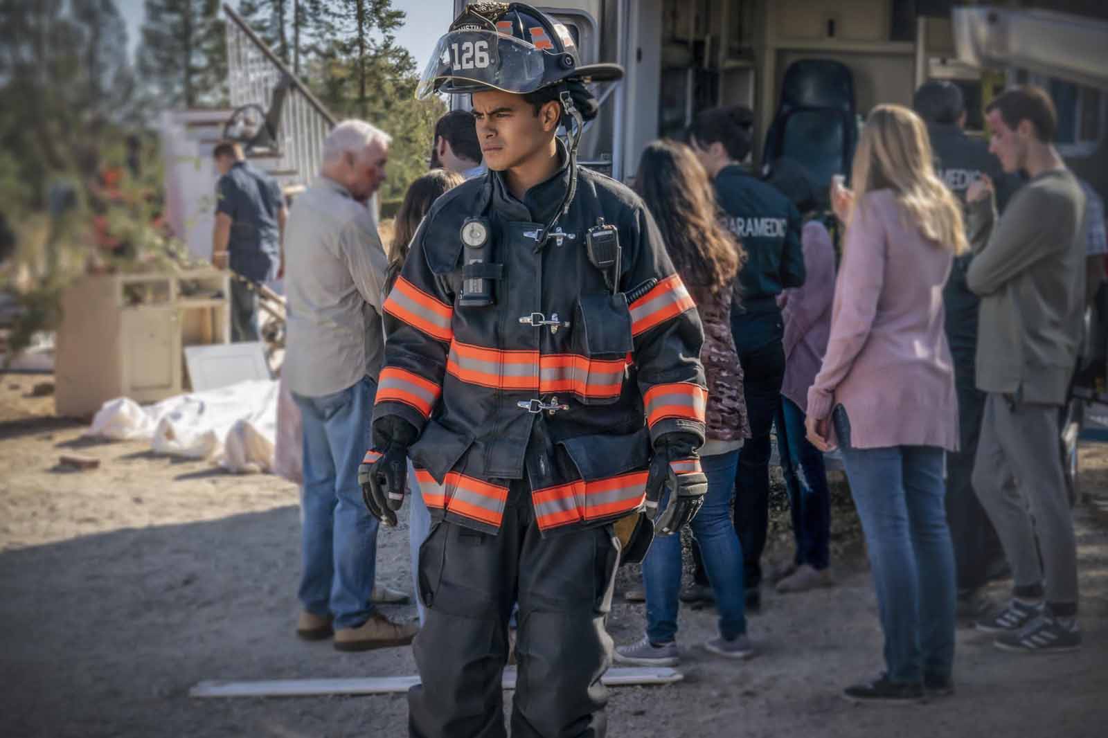 9-1-1: Lone Star - Série 2020 - AdoroCinema