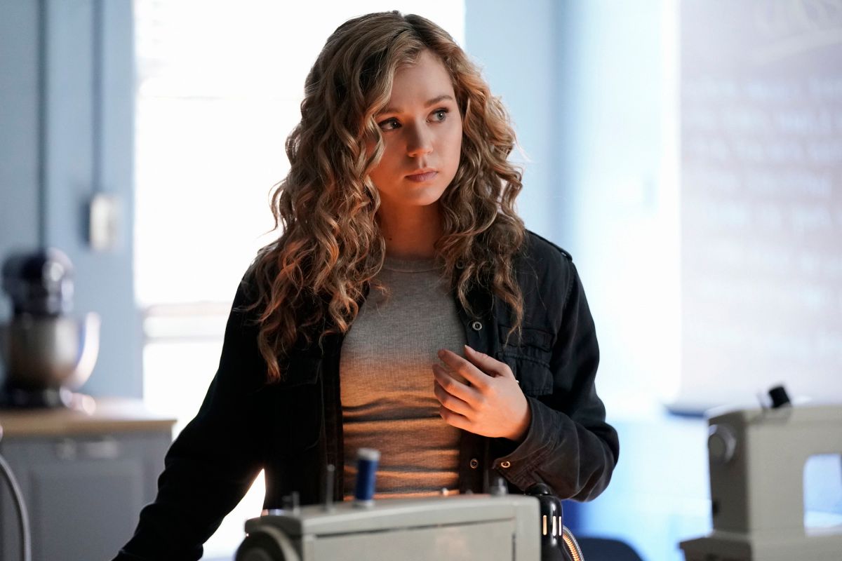 épisodes De Souviens-toi... L'été Dernier émission De Télévision Stargirl : Photo Brec Bassinger - 64 sur 75 - AlloCiné
