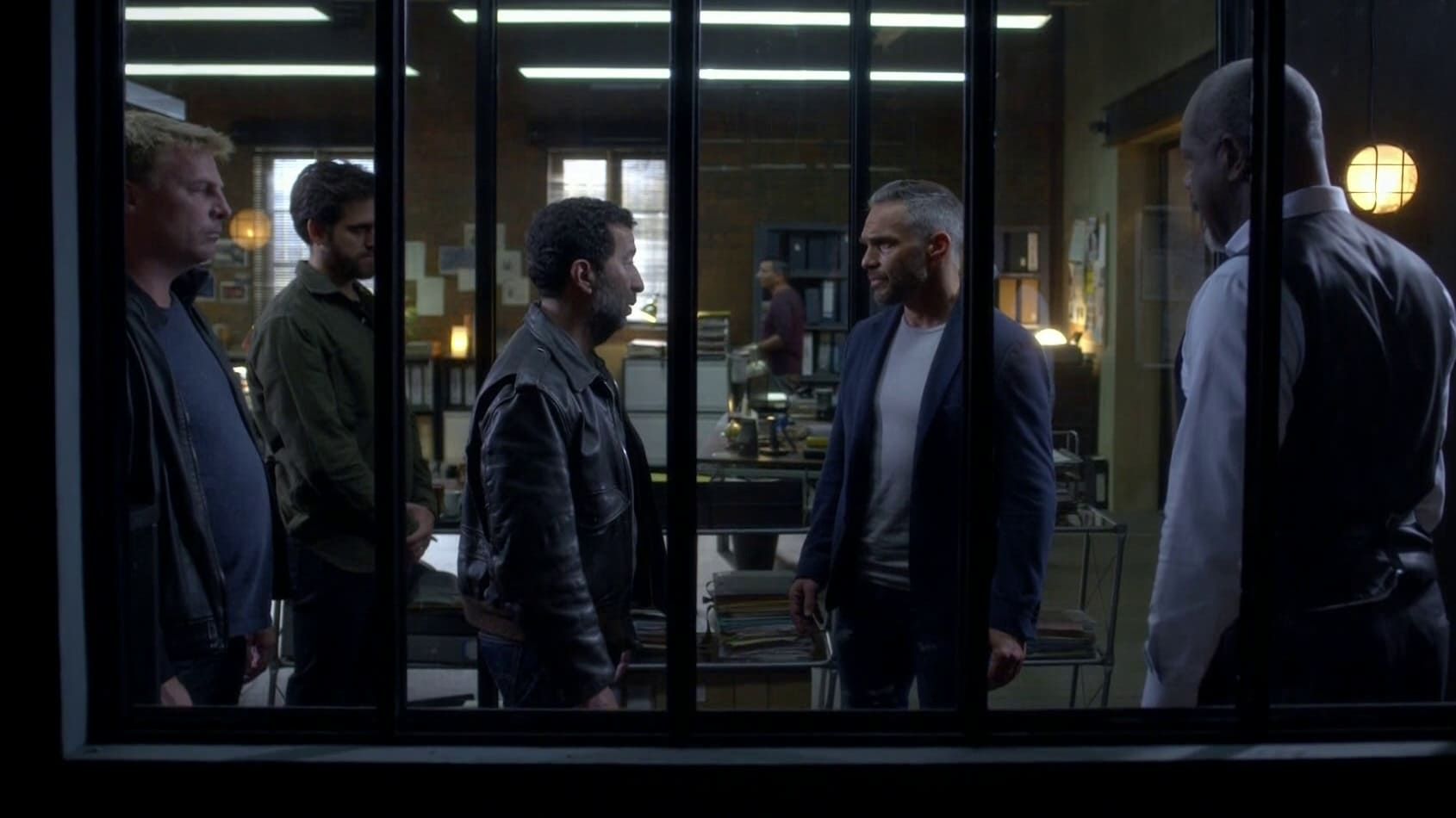 Poster Profilage saison 8 - Affiche 1 sur 196 - AlloCiné