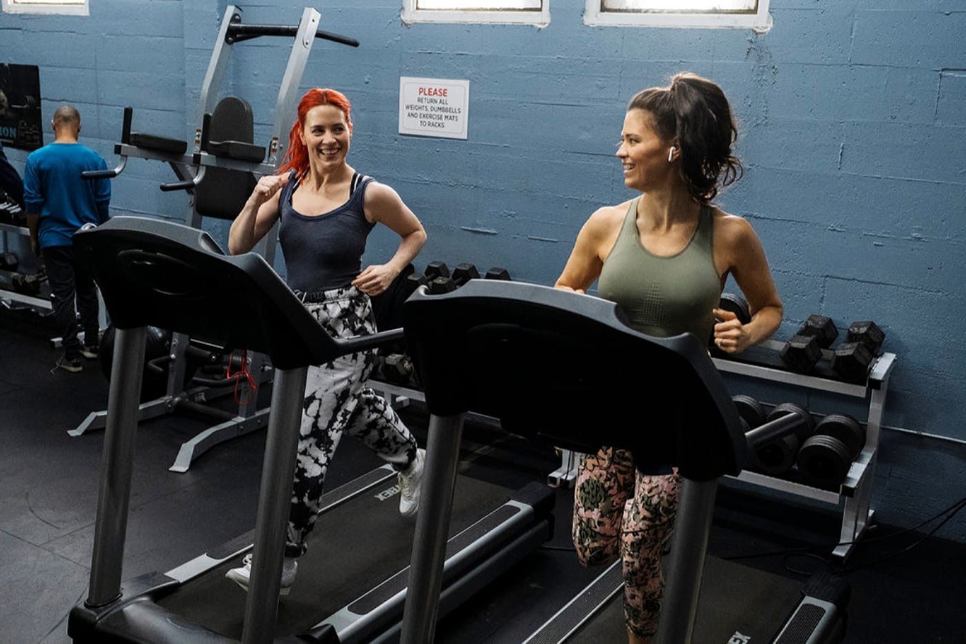 Photo de Alice Wetterlund - Resident Alien : Photo Meredith Garretson